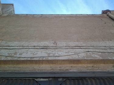 Horseshoe above the main doors of the houses in Ouled Djellal thumb