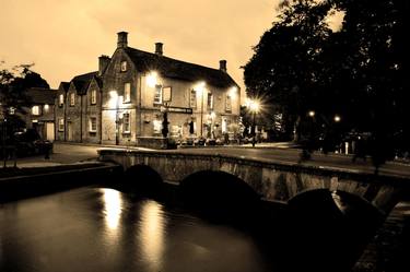 Kingsbridge Inn Bourton on the Water Cotswolds thumb