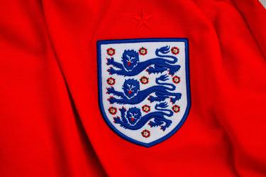 England Three Lions Shirt Badge thumb