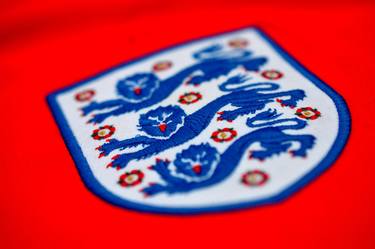 England Three Lions Shirt Badge thumb