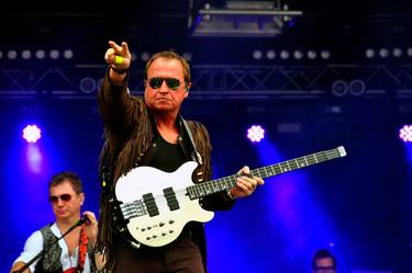 Mark King Level 42 In Concert thumb