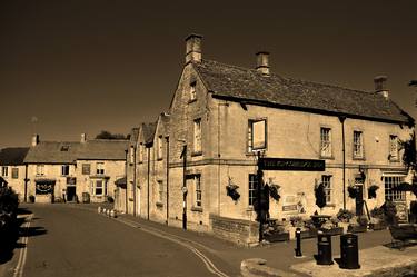 Kingsbridge Inn Bourton on the Water Cotswolds thumb