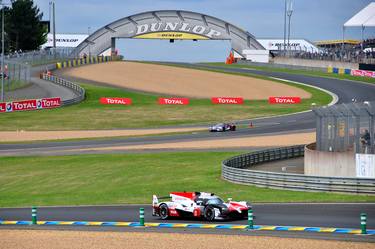 Toyota TS050-Hybrid no8 24 Hours of Le Mans 2018 France thumb