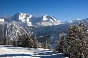 Courchevel 1850 3 Valleys French Alps France thumb