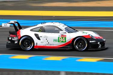 Porsche 911 RSR 24 Hours of Le Mans 2018 thumb