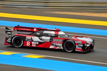 Audi R18 no8 24 Hours of Le Mans 2016 thumb