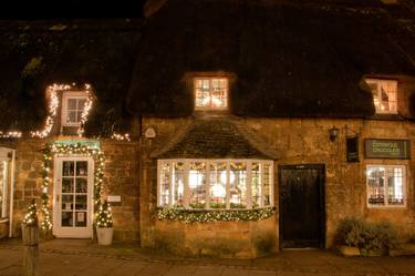 Broadway Christmas Lights Cotswolds Worcestershire thumb
