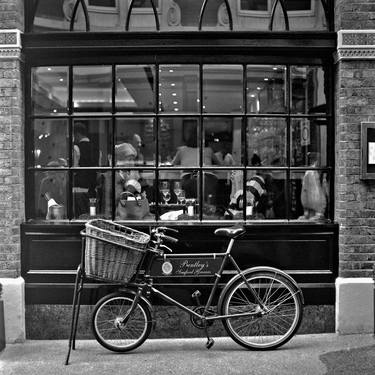 London - Bicycle thumb