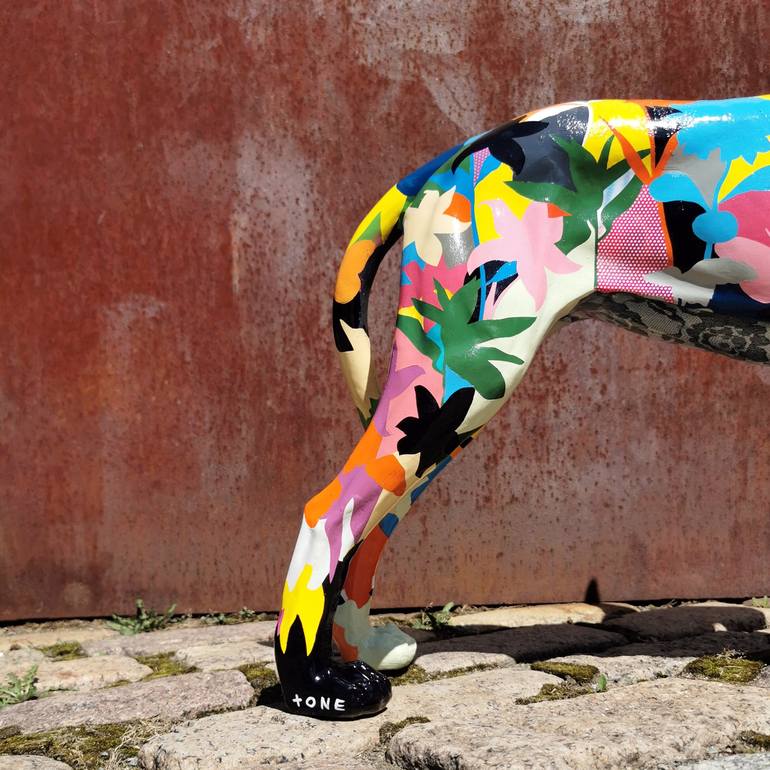Original Street Art Animal Sculpture by Artist-painter Tone