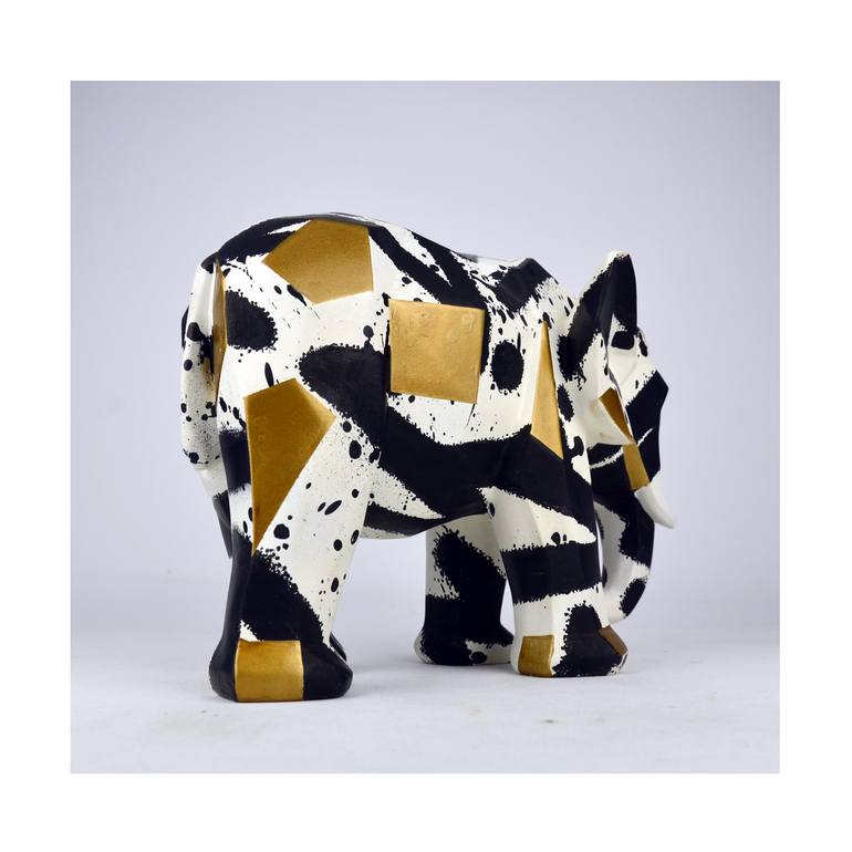 Original Black & White Animal Sculpture by Artist-Painter Tone