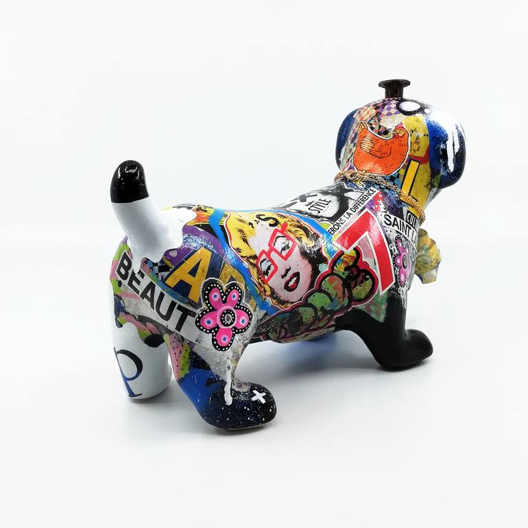 Original Street Art Animal Sculpture by Artist-painter Tone