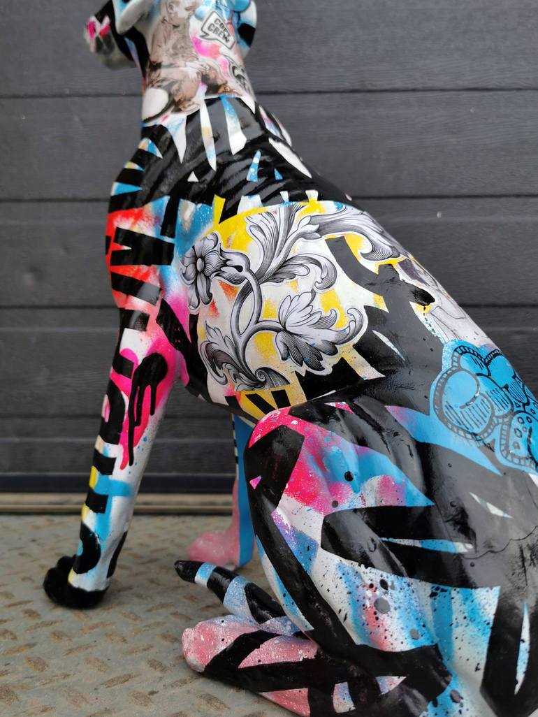 Original Street Art Animal Sculpture by Artist-painter Tone