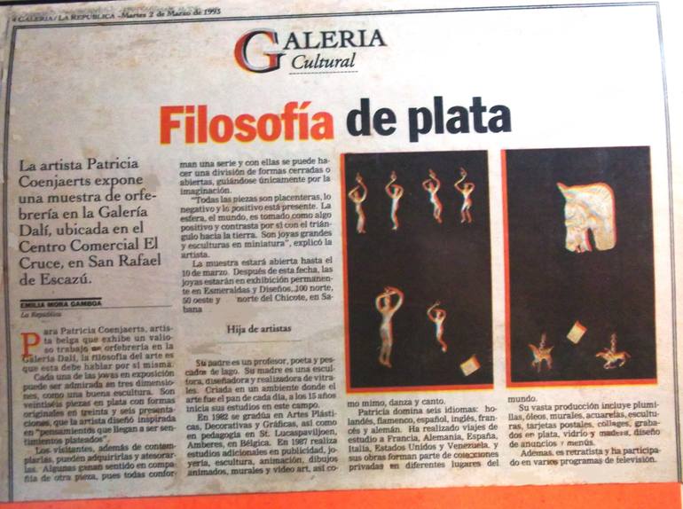 Original Other Women Sculpture by Patricia Coenjaerts