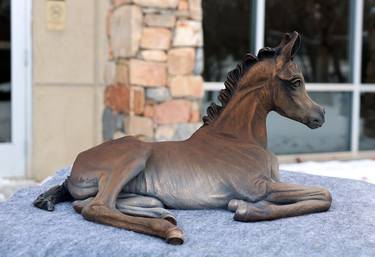 Faith - bronze foal sculpture thumb