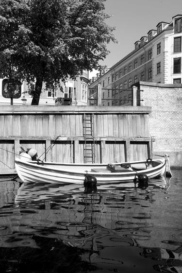 Original Documentary Boat Photography by Chiara Vignudelli