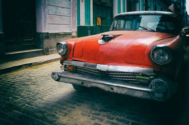 Red Cuban classic car detail. (Limited Edition 1/20) thumb