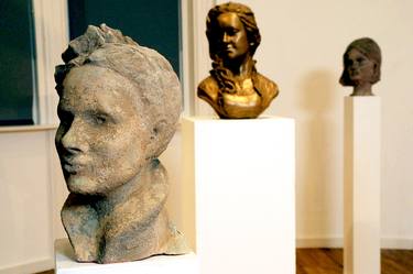 Original Figurative Celebrity Sculpture by Monika Jenowein