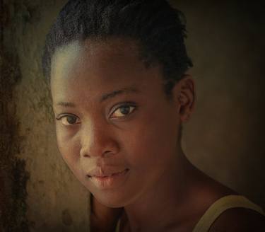 young Monrovian woman thumb