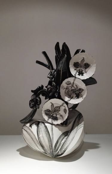 Original Art Deco Floral Sculpture by Annick Ibsen