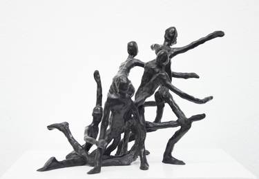 Original Figurative People Sculpture by Ilona Ottenbreit