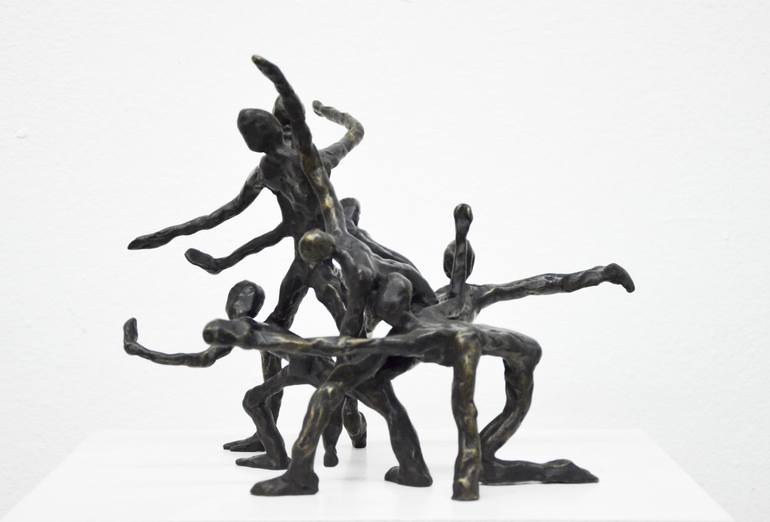 Original Figurative People Sculpture by Ilona Ottenbreit
