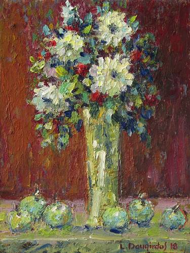 The flowers in the vase with apples thumb