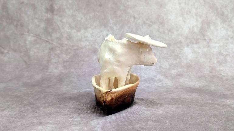 Original Black & White Animal Sculpture by Ayelet Zer Sheinboim