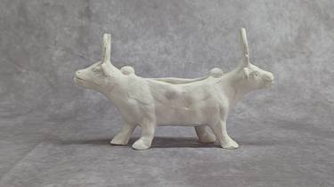 Original Black & White Animal Sculpture by Ayelet Zer Sheinboim