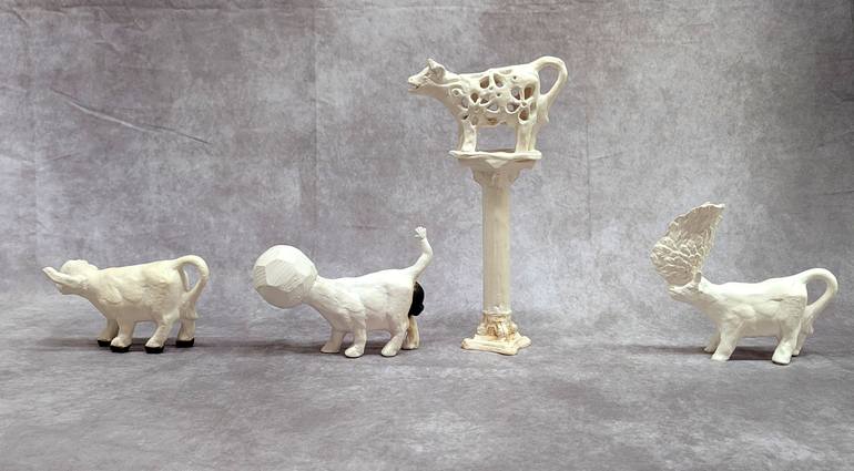 Original Black & White Animal Sculpture by Ayelet Zer Sheinboim