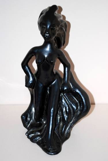 Original Figurative Women Sculpture by Yvan Tostain