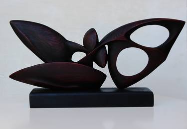 Original Figurative Abstract Sculpture by Roberto Yonkov