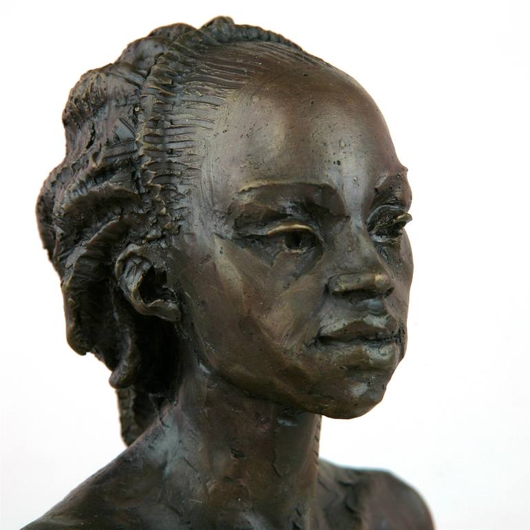 Woman Warrior of Kau bust Sculpture by Andrzej Szymczyk | Saatchi Art