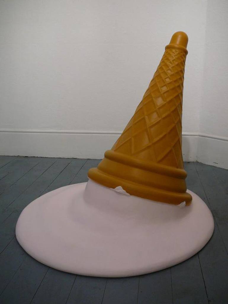 Original Conceptual Popular culture Sculpture by Simon Kennedy