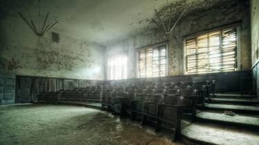 Lecture Hall - Limited Edition 1/15 thumb