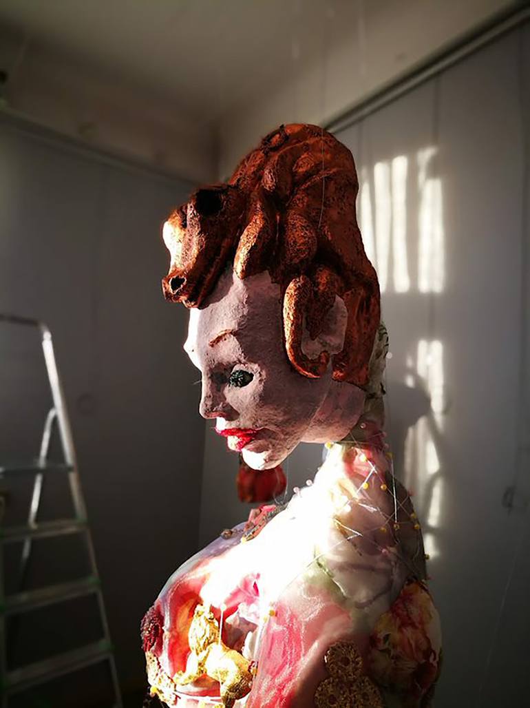 Original Figurative People Sculpture by Velta Emilija Platupe