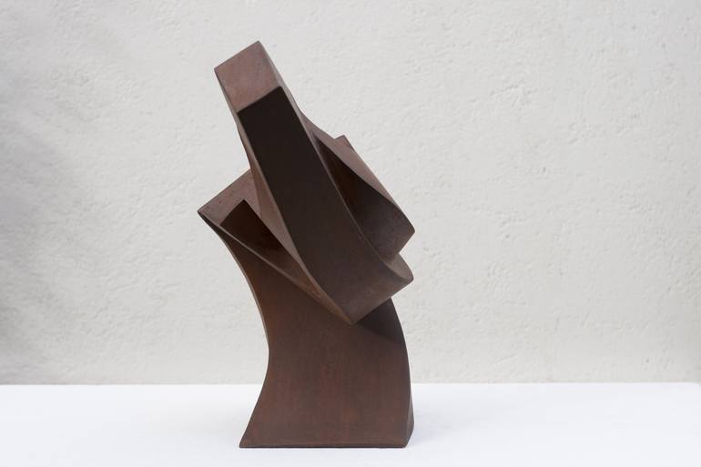 Original Figurative Abstract Sculpture by Roberto Canduela