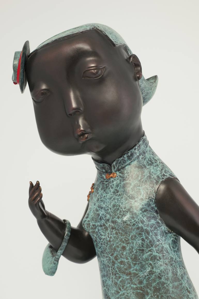 Original Women Sculpture by Jiahui Wu