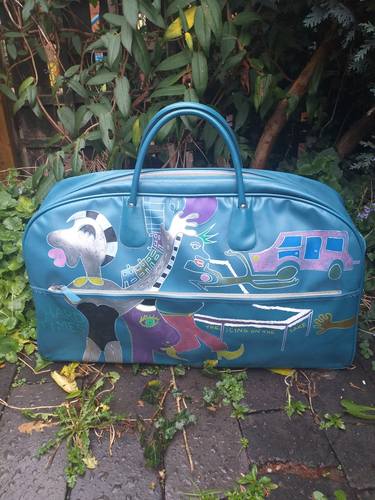 Hand painted vintage holdall thumb