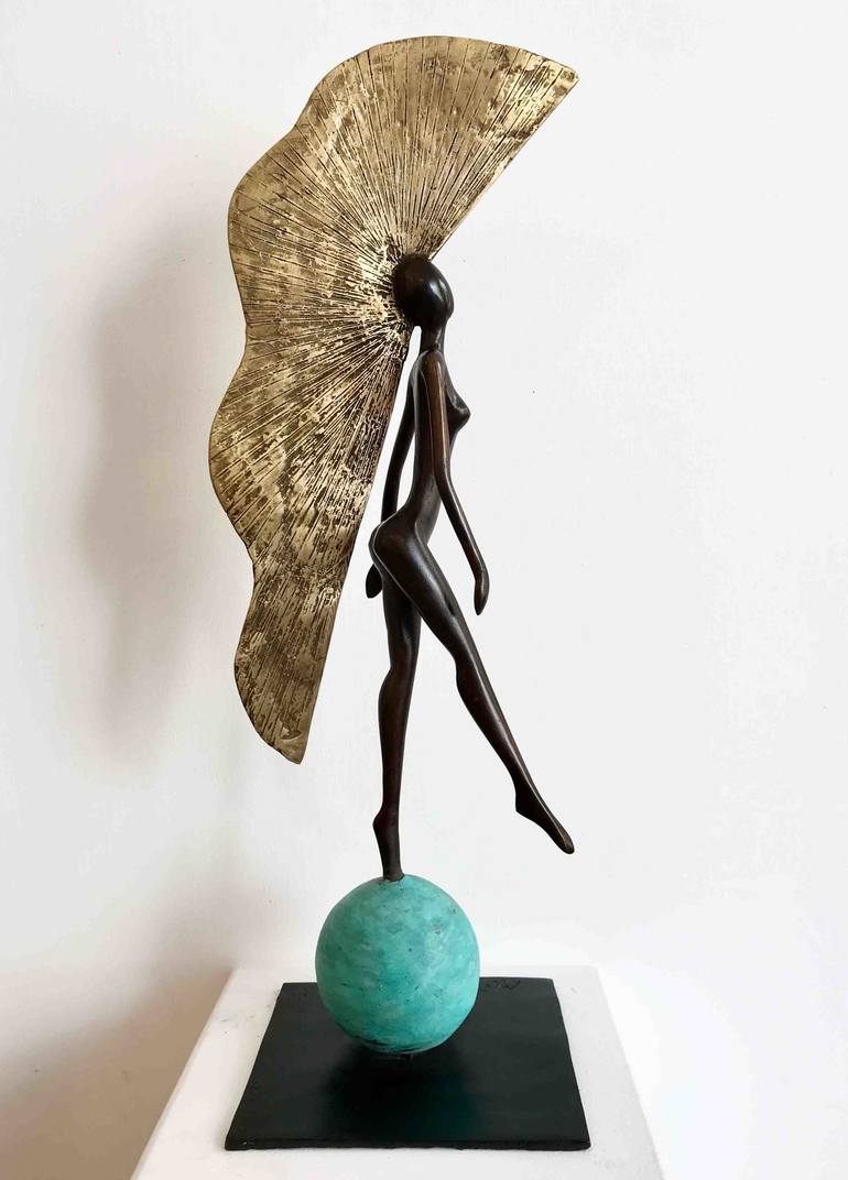 Original Figurative Women Sculpture by Olivier Messas