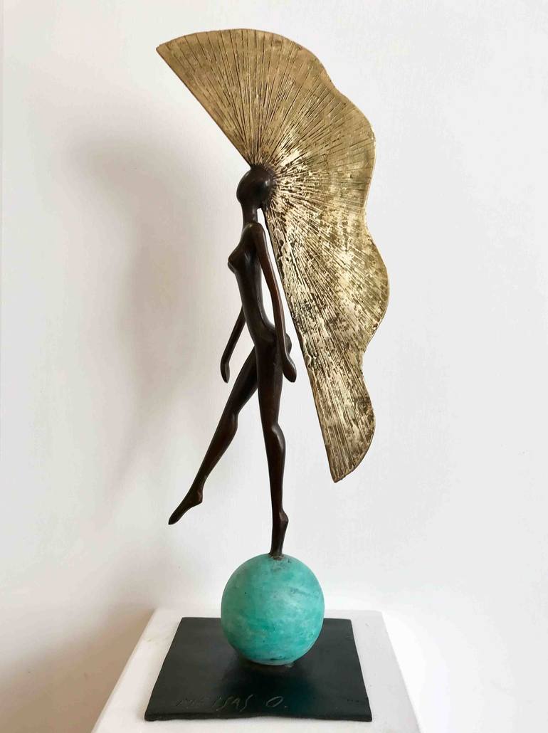 Original Figurative Women Sculpture by Olivier Messas