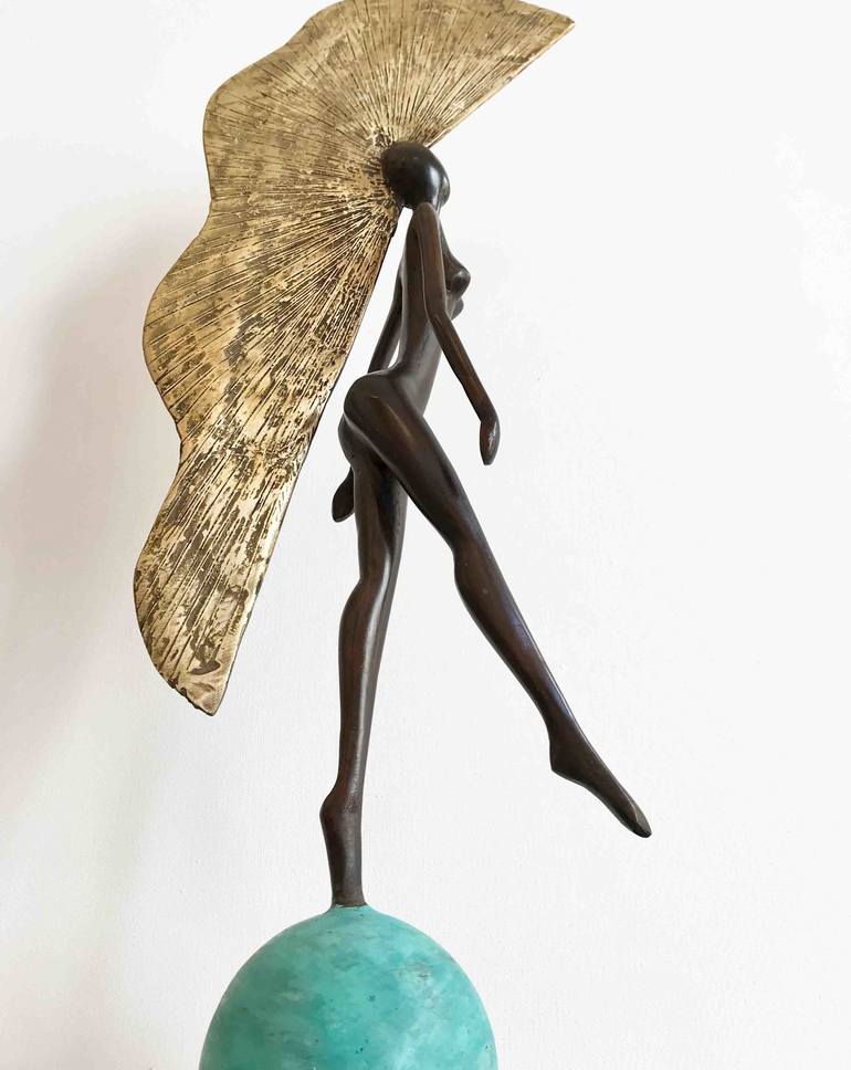 Original Figurative Women Sculpture by Olivier Messas