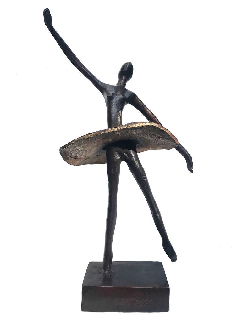 Original Figurative Women Sculpture by Olivier Messas