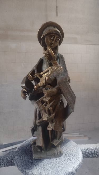 Original Women Sculpture by Anton Kambarev