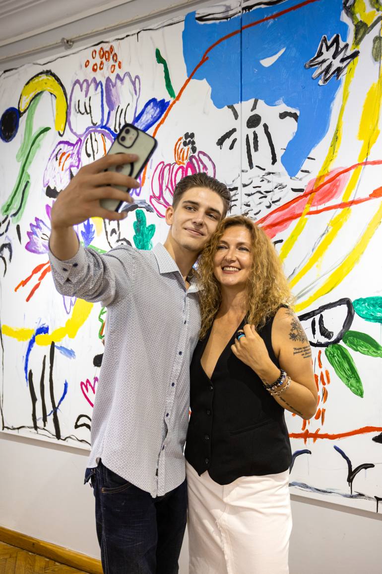 Original Contemporary Floral Painting by Tetiana Rusetska