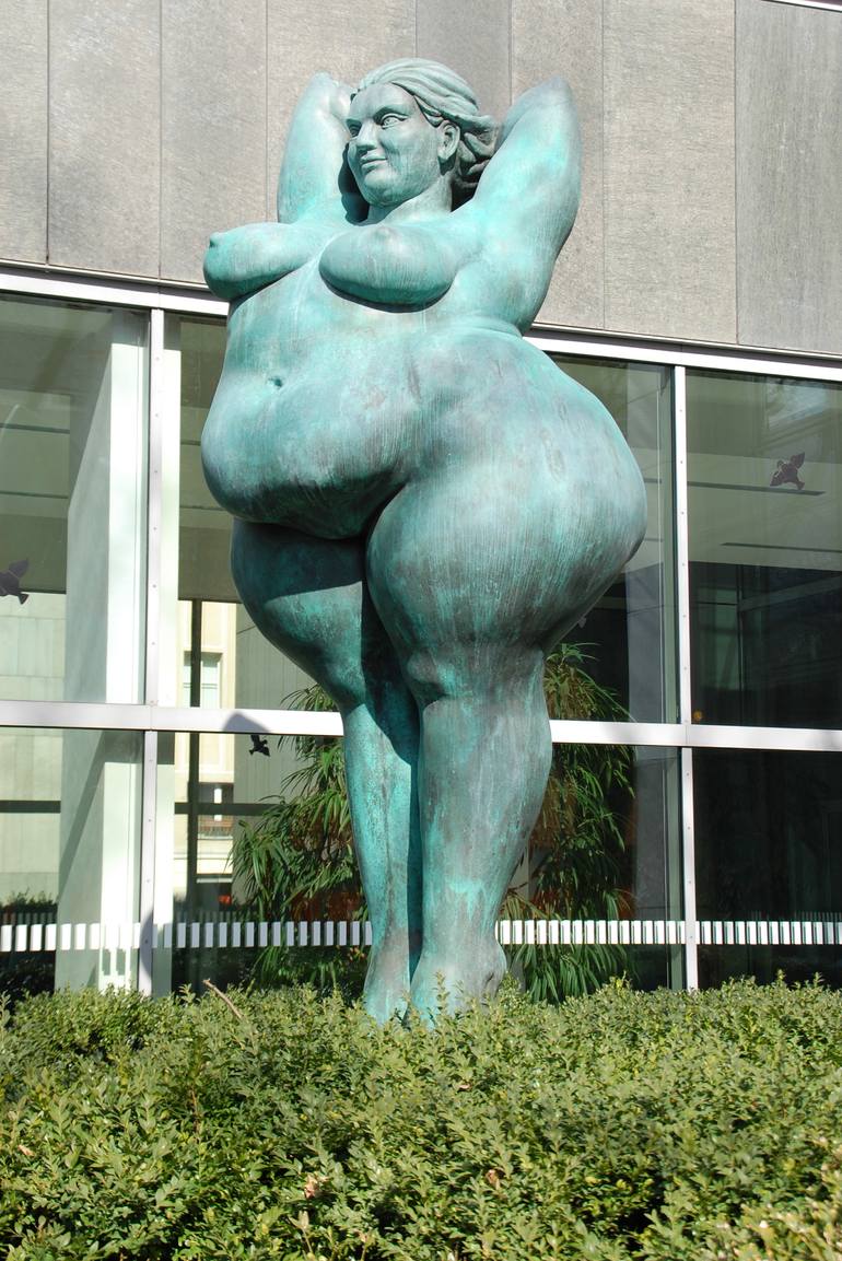 Original Surrealism Nude Sculpture by Miriam Lenk