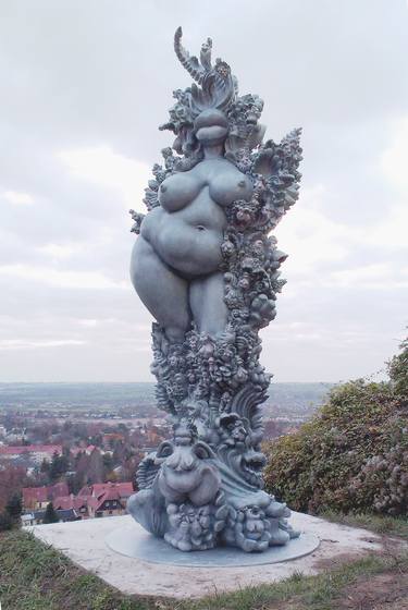 Original Women Sculpture by Miriam Lenk