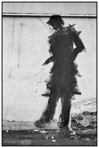 Graffiti Man In Black - 1/1 Limited Single Edition 20x30 thumb