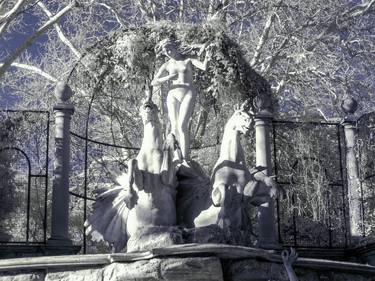 Naked Ladies Fountain Infrared thumb