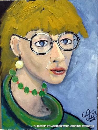 lady with green beads  and wearing glasses. thumb