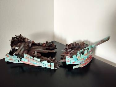 Original Minimalism Boat Sculpture by Carole Carpier